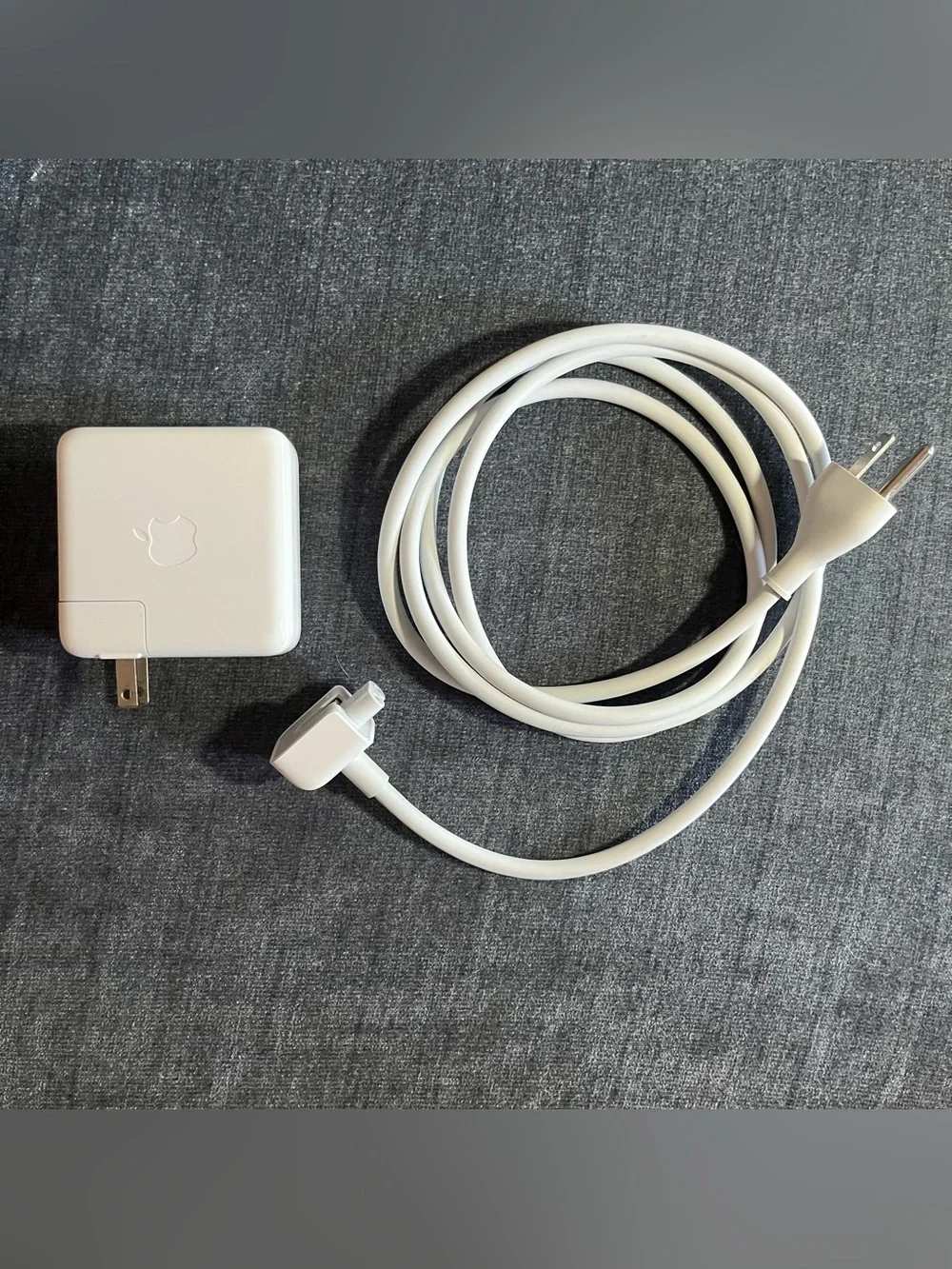 Genuine OEM Apple 61w USB-C Power Adapter A1947 and power extension cable
